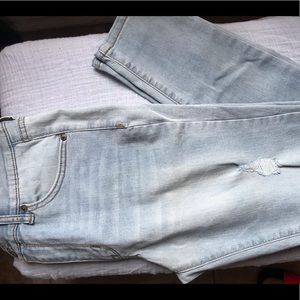 Light jeans